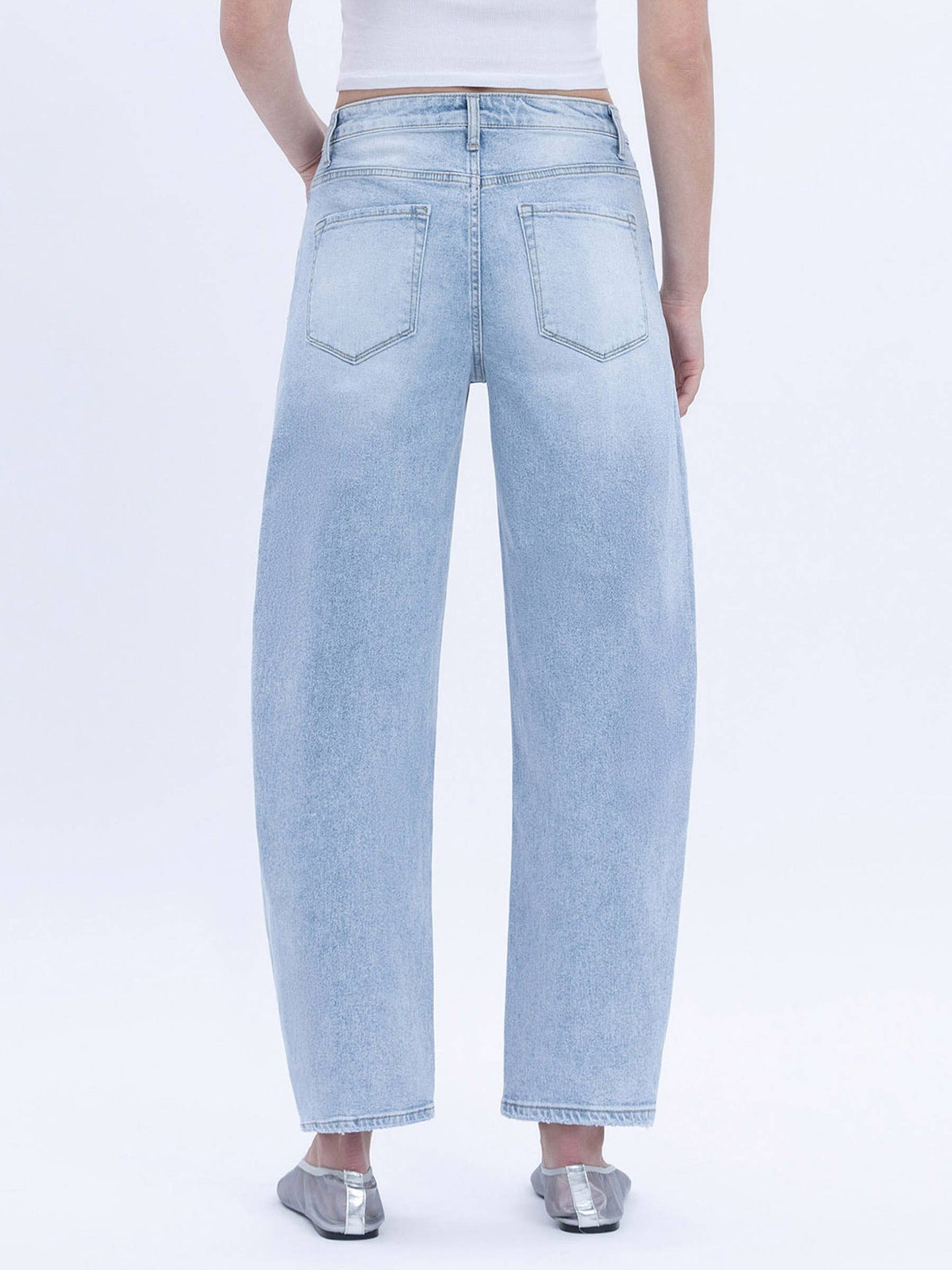 SUPER HIGH RISE LIGHT WASH BARREL LEG JEANS