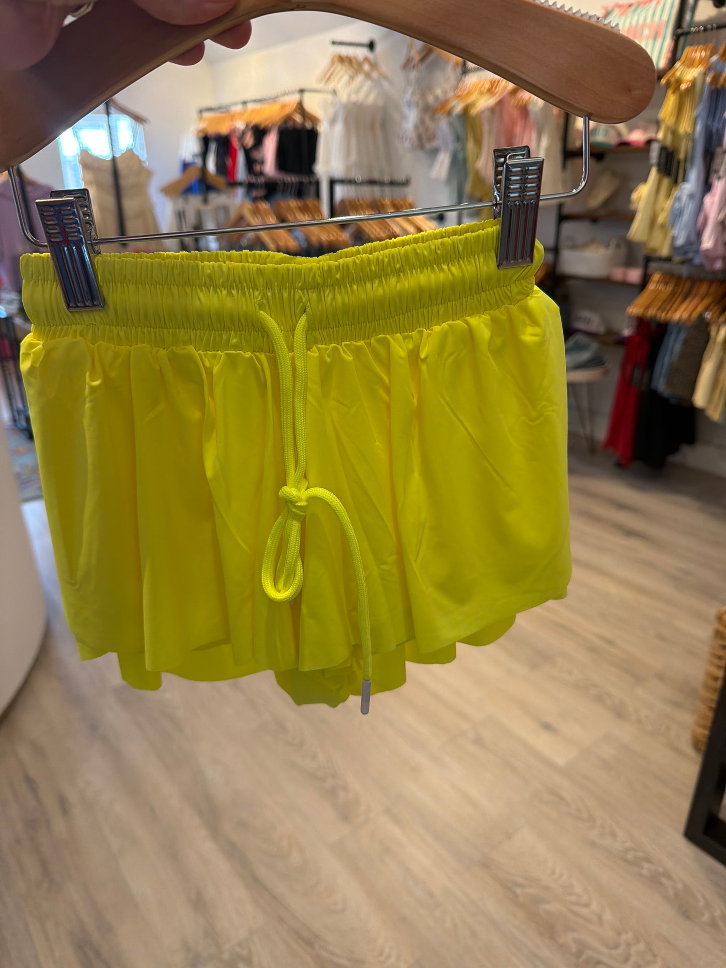 LU-ALIKE Butterfly Shorts