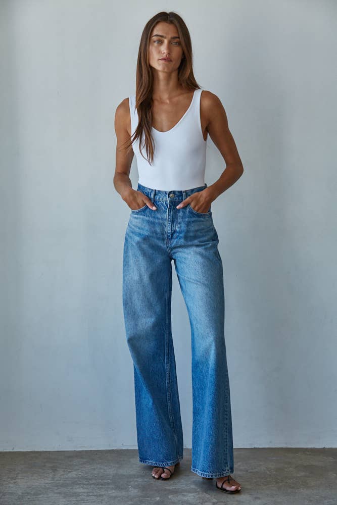 Double Layered Seamless U-V Neck Sleeveless Bodysuit