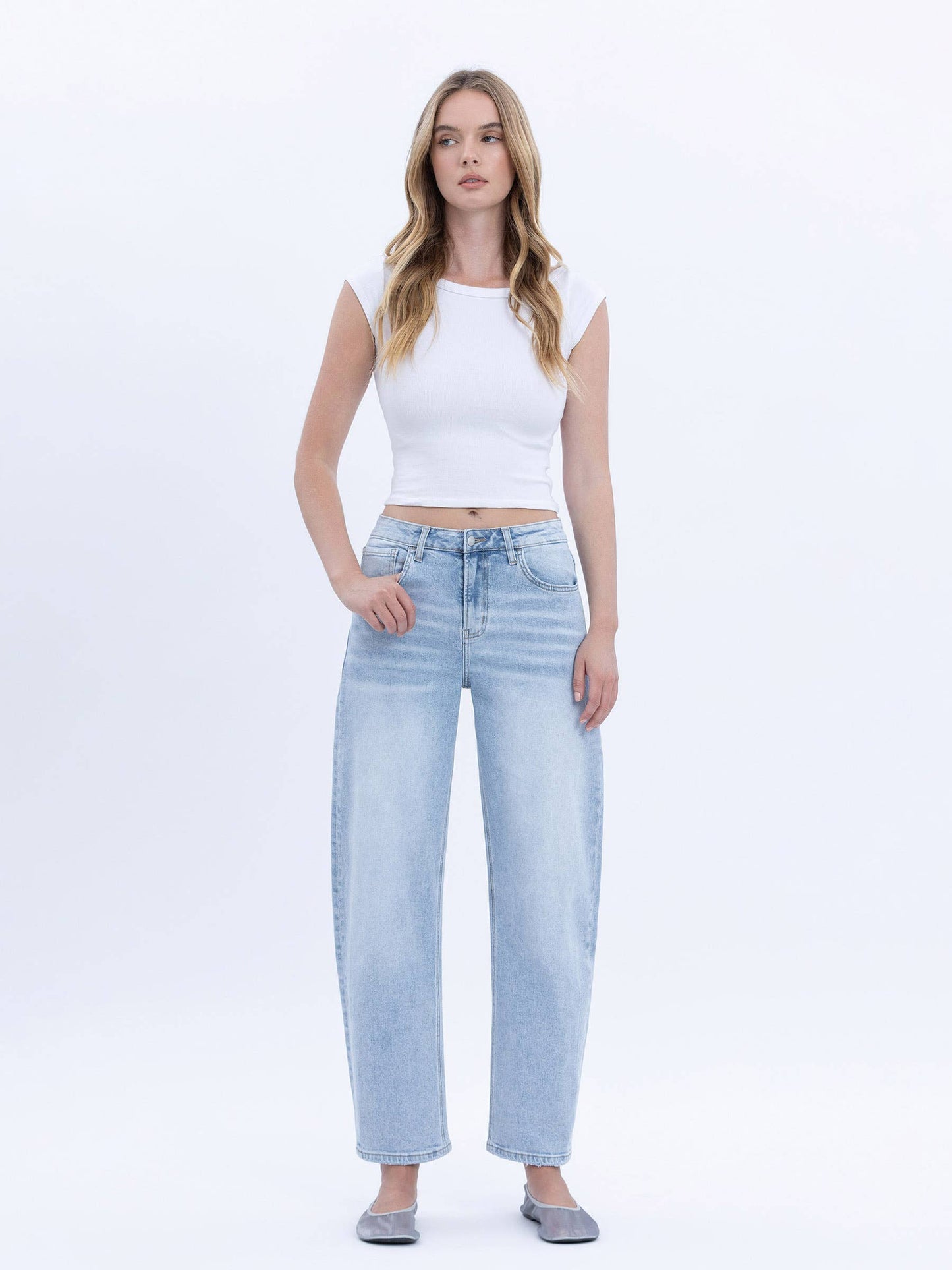 SUPER HIGH RISE LIGHT WASH BARREL LEG JEANS