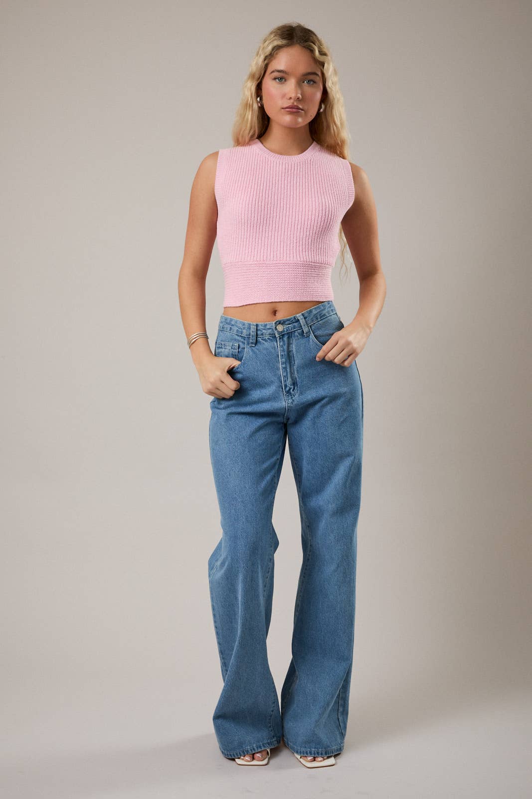 BACK BOW DETAIL SLEEVELESS SWEATER TOP