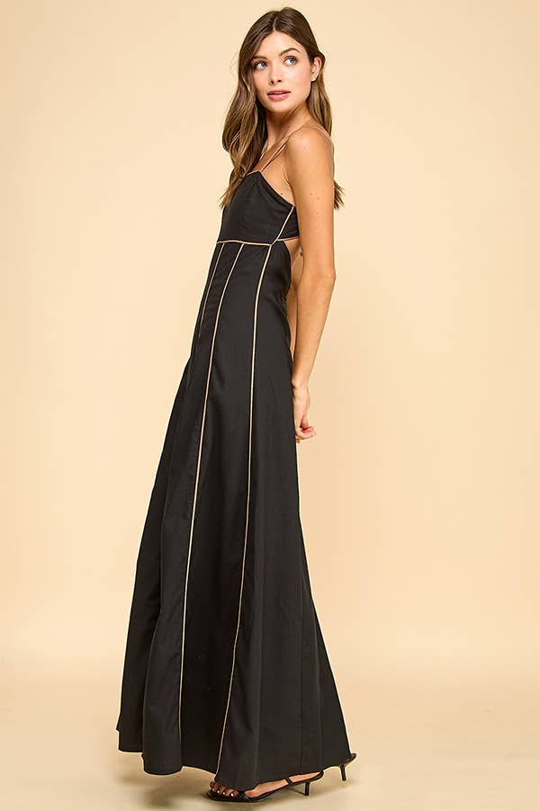 Fitted bodice with a square neckline maxi dress