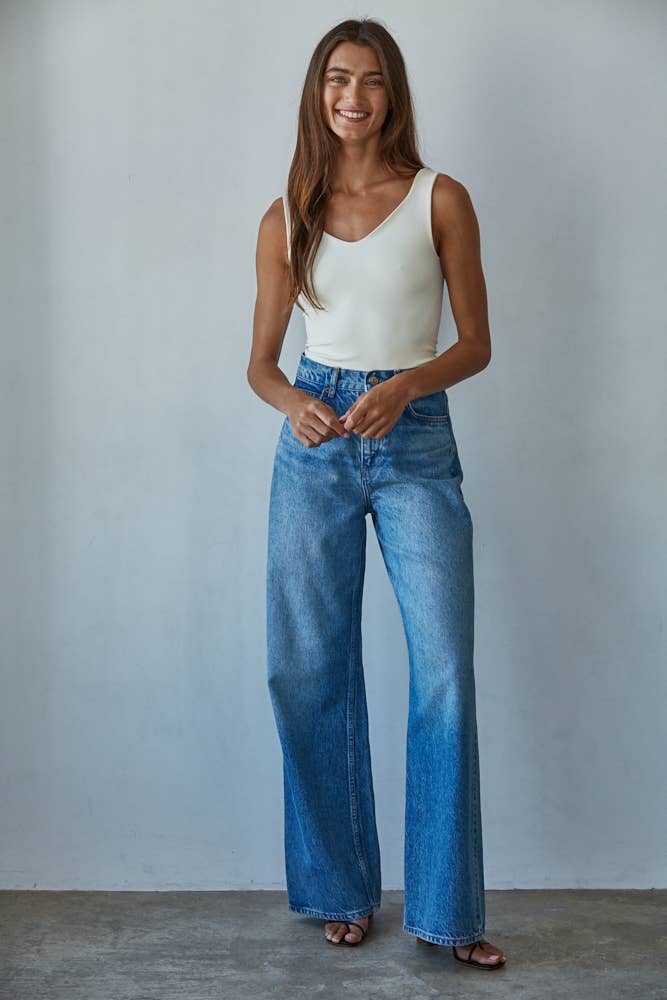 Double Layered Seamless U-V Neck Sleeveless Bodysuit