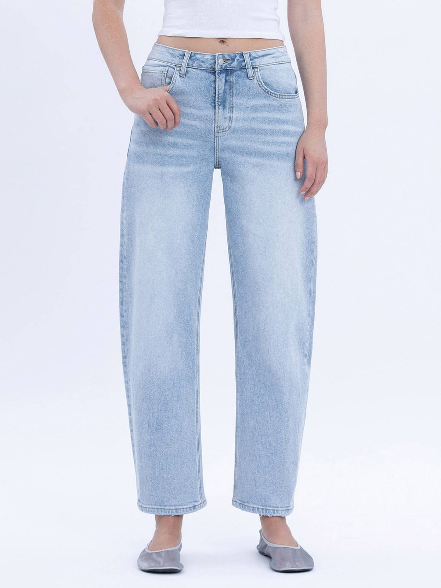 SUPER HIGH RISE LIGHT WASH BARREL LEG JEANS