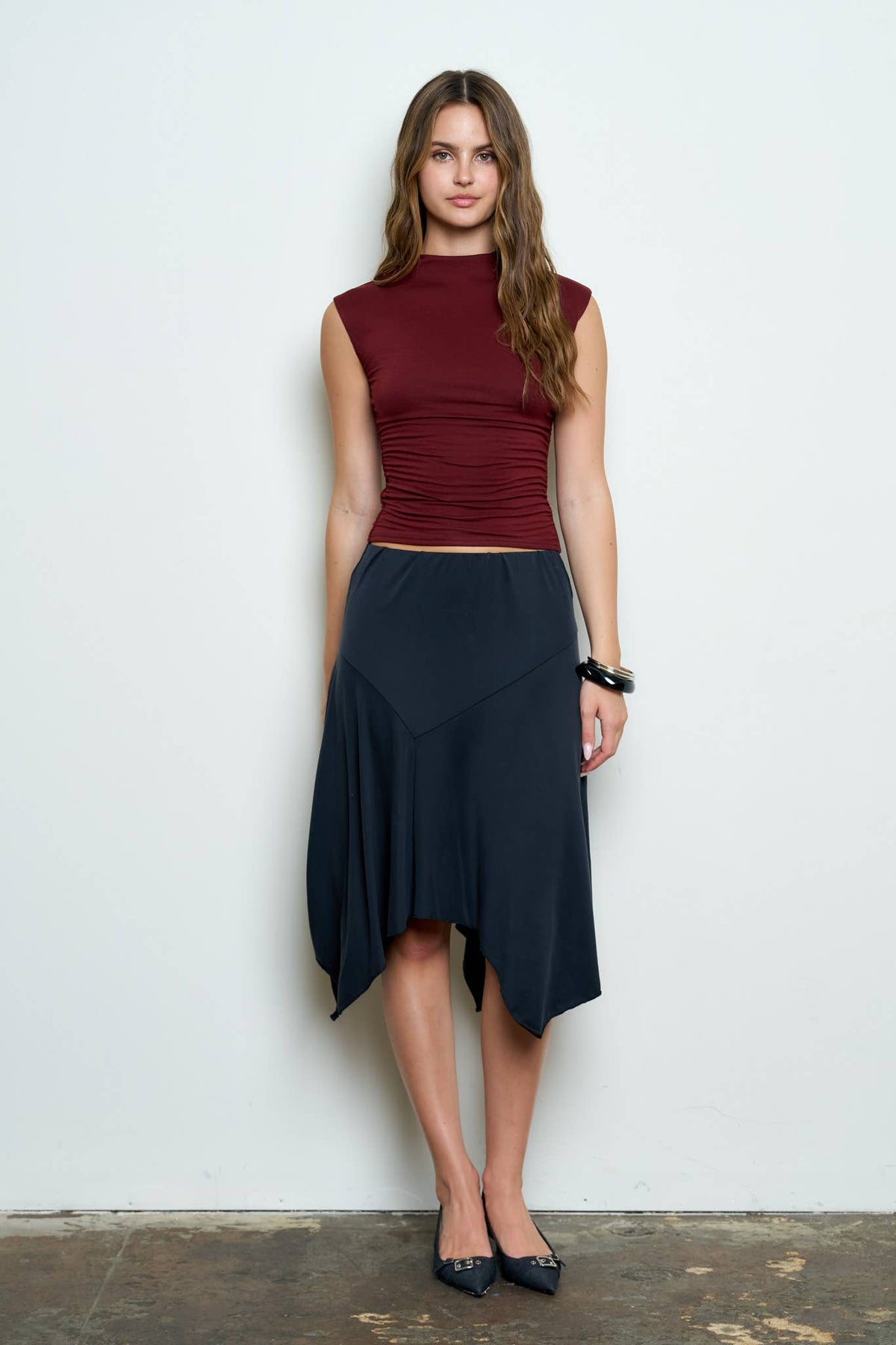 REVERSIBLE FUNNEL NECK SCRUNCH KNIT TOP