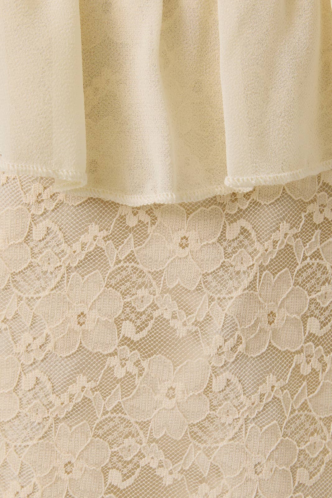 RUFFLE DETAIL LACE MINI DRESS